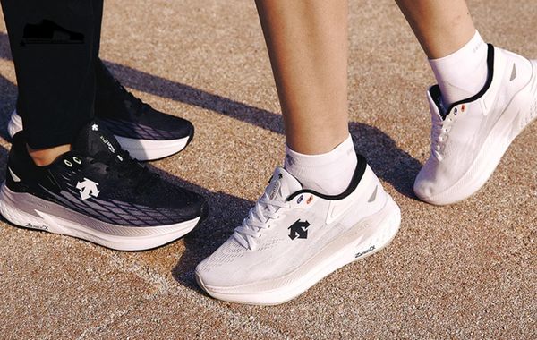 Giày Descente của nước nào? Thương hiệu Descente