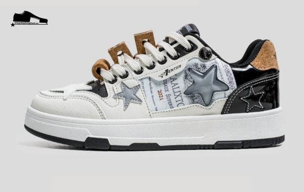 Chia sẻ trên Facebook giay-enter-cua-nuoc-nao-1
<p>Việc tìm hiểu rõ ràng nguồn gốc xuất xứ giúp người tiêu dùng an tâm hơn về chất lượng sản phẩm. Đồng thời, nó cũng góp phần tạo nên câu chuyện thương hiệu hấp dẫn, thu hút sự quan tâm của khách hàng.</p>
<h2>Giá Giày Enter Trên Thị Trường Hiện Nay</h2>
<p>Giá giày Enter trên thị trường hiện nay khá đa dạng, phụ thuộc vào mẫu mã, chất liệu và nhà cung cấp. Ngoài câu hỏi giày Enter của nước nào, người tiêu dùng cũng rất quan tâm đến giá cả để đưa ra quyết định mua sắm hợp lý.</p>
<p>Thông thường, mức giá dao động từ vài trăm nghìn đến hơn một triệu đồng. Các mẫu giày thể thao, giày da sẽ có mức giá khác nhau. Để biết thông tin chi tiết, bạn nên tham khảo trực tiếp tại các cửa hàng hoặc trên các trang thương mại điện tử uy tín.</p>
<p> <img class=