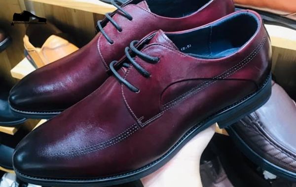 'giay-royal-cobbler-cua-nuoc-nao-2