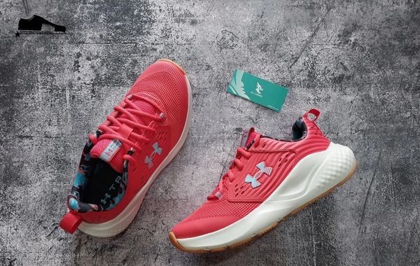 'giay-under-armour-cua-nuoc-nao-3